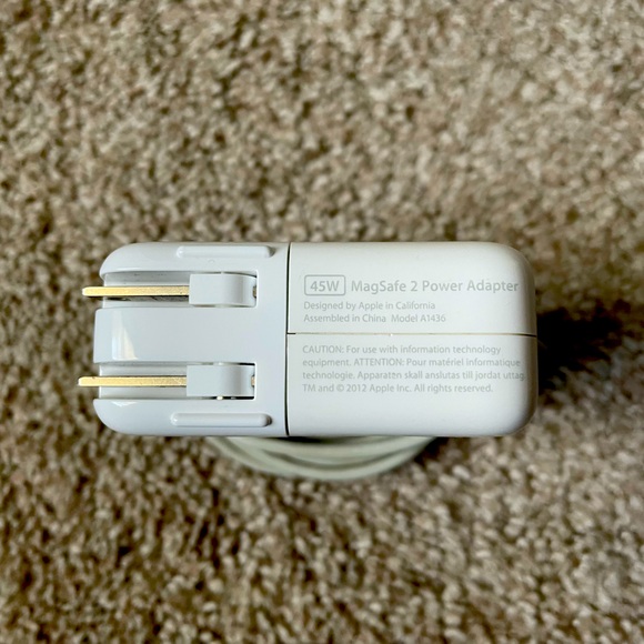 Apple MacBook Magsafe 2 Power Adapter & Charger - Picture 3 of 3